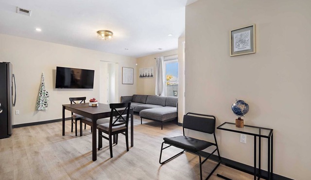 Centrally located DC apartment-10 minutes from National Mall