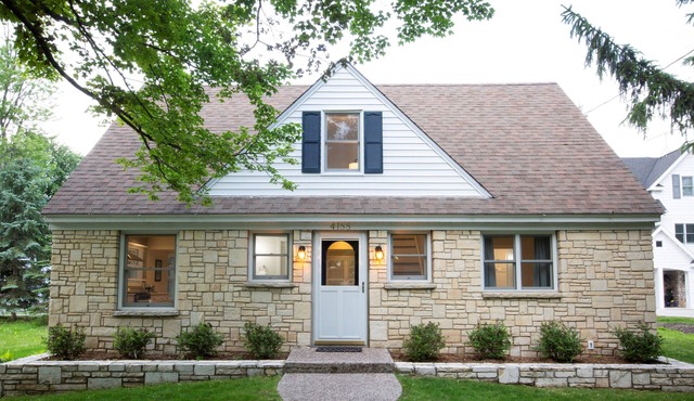 Centrally Located DoCo Oasis