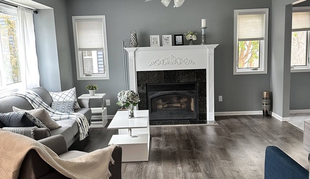 Centrally located house in Richfield minutes from MOA, MSP, shops, restaurants