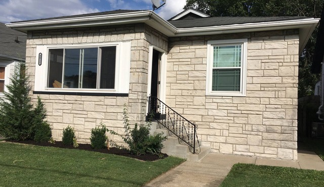 Centrally Located Home. Expo Center. Airport. UofL