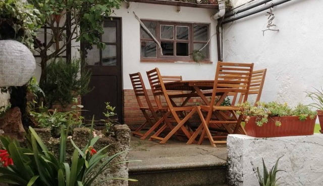 Centrally located house with patio