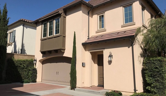 Centrally Located in Irvine: 4 Bedrooms, Corporate Housing, Traveling Nurse.
