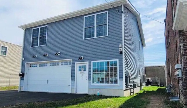 Centrally Located in the Heart ❤ of Newburgh