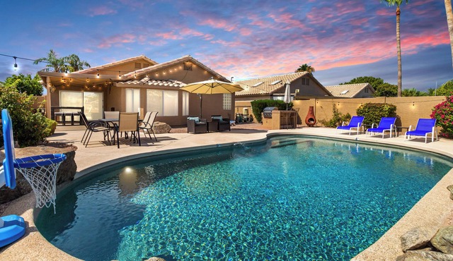 Centrally located lakefront home in Mesa, AZ