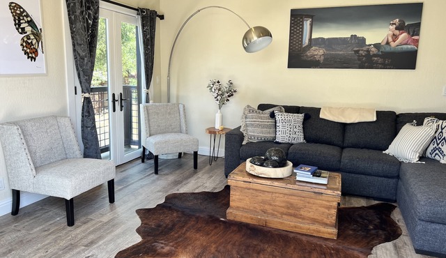 Centrally Located Luxury Wine Country Retreat - 30 Day Rental