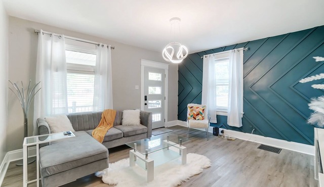 Centrally located Modern entertainment home for the whole family