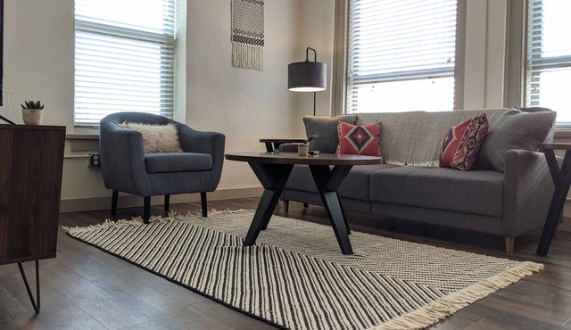 Centrally Located near Restaurants and Performing Arts Center