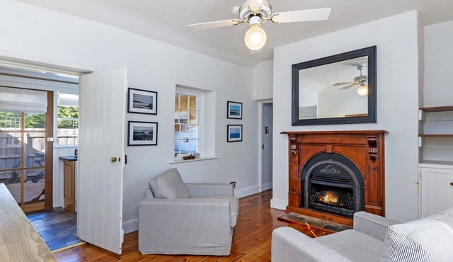 Centrally located quaint historic cottage