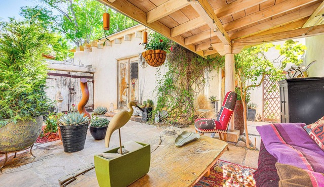 Centrally Located Santa Fe Studio Near Town!