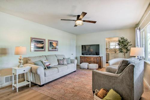 Centrally Located Tucson Home about 5 Mi to Dtwn!