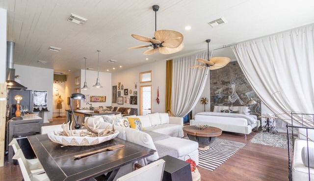 Centrally located w/a fully fenced in shared yard & outdoor shower