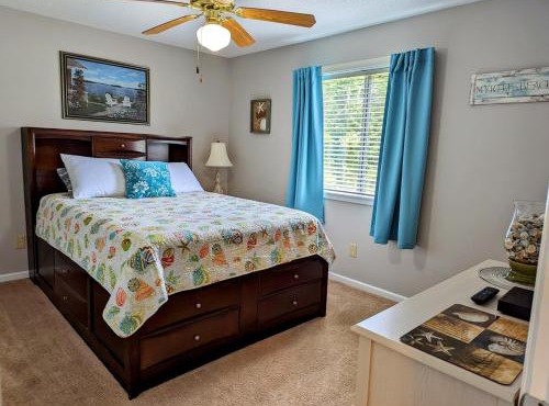 Centrally Located-Well Equipped Kitchen-Forest Views-Pools