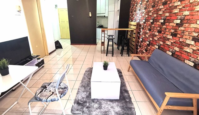 Centro Klang 2BR Loft Design Suite+ Atari TV games