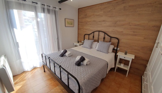 Centro S. Pol, next to the beach, with parking, Air Conditioning. and garden