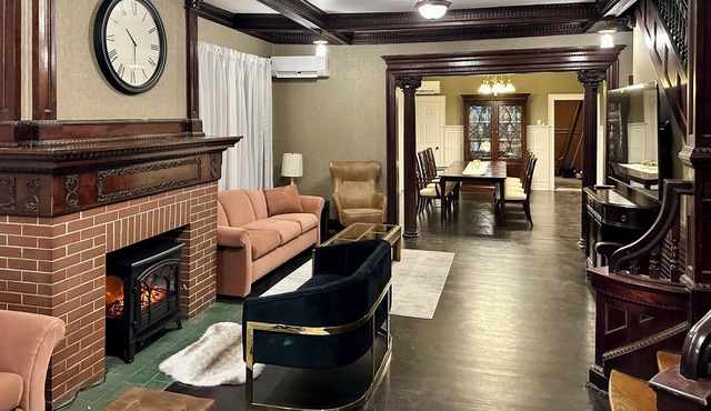 CENTURY House with 6 bedrooms