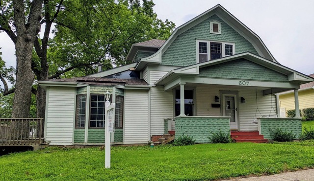 Century-Old Arts & Crafts Gem Library, Rumpus Room, Deck