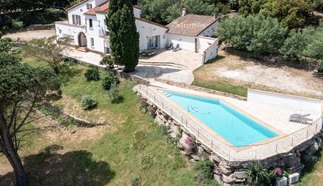 Ceret Magnificent Sunny Mas Unobstructed View On The Plain And The Sea