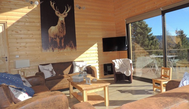 CERF apartment in new chalet with view of Matemale lake 12 beds