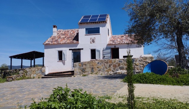 CERRO CARLOTA A sustainable rural house in the Sierra Norte Natural Park, Seville.