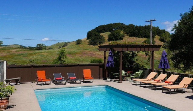 Cerro Pampa Hacienda Property *Spacious Ranch Home with a Pool