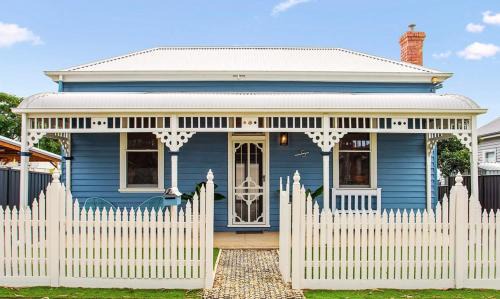 CERULEAN HOUSE - Iconic Renovated Period Home - Close to Everything