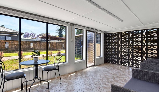 Cessnock Country Comfort Your Gateway to Vineyards Views and Valley Charm