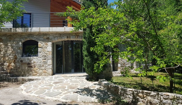 Cevennes Nature Entourée de Végétation, à 3mn de la Rivière, à 1mn de la Piscine