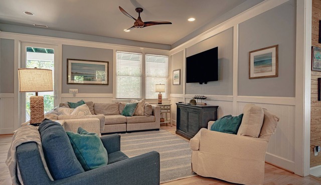 CFS Unbeatable Location on Bald Head Island! 4 Bd, 3.5 Bath, Pet-Friendly