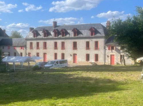 Château de Clairefontaine du XVIIIème siècle à Garchizy