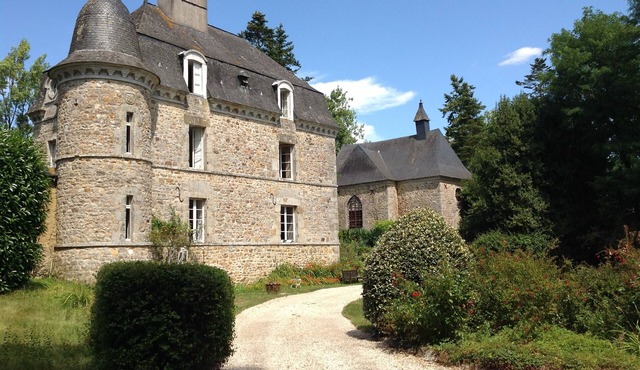Château de Léauville, great charm 17th and 18th centuries