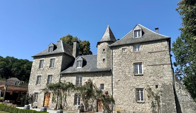 Château de la Borde à Ussel, centre-ville, proche autoroute A89