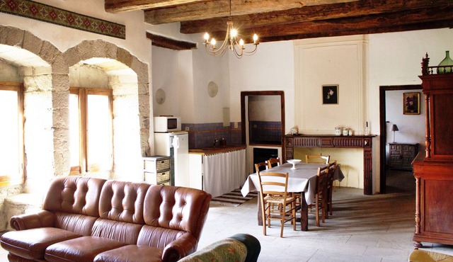 Château de Latour, Calme et Nature (River)