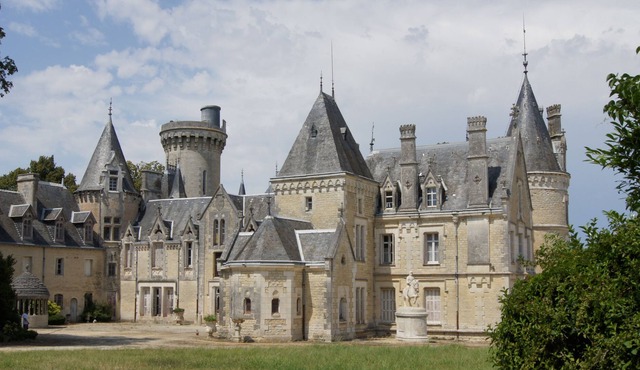 Château Des Chevaliers De Londigny