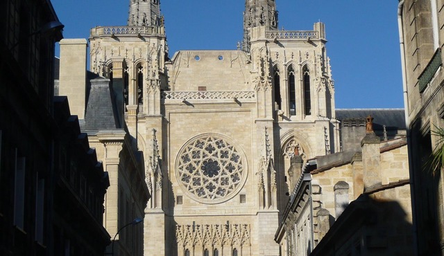 Château de Puymangou in green Périgord between Bordeaux and Cognac vineyards