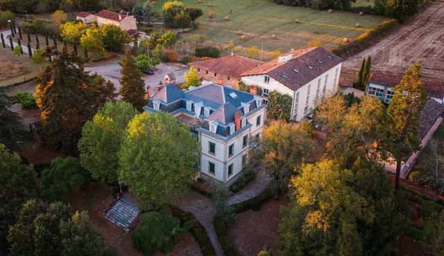 Château privé avec piscine à Cordes-sur-Ciel - Peace, nature and charm-Tarn