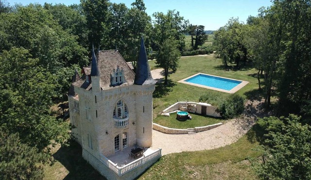 Château 4suites piscine, jacuzzi, sauna, StEmilion