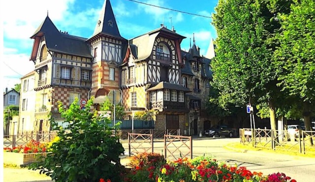 Château Art Nouveau , Paris en Métro