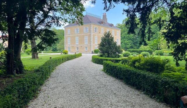 Château de Crespy & Suites