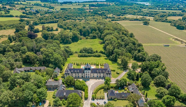 Château De Kergonano, dans l'Orangerie by Interhome