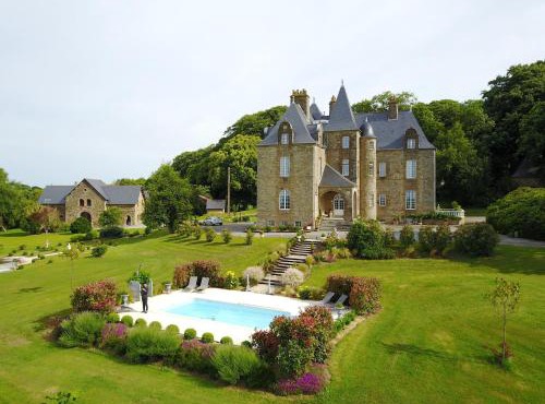 Château de Montbrault