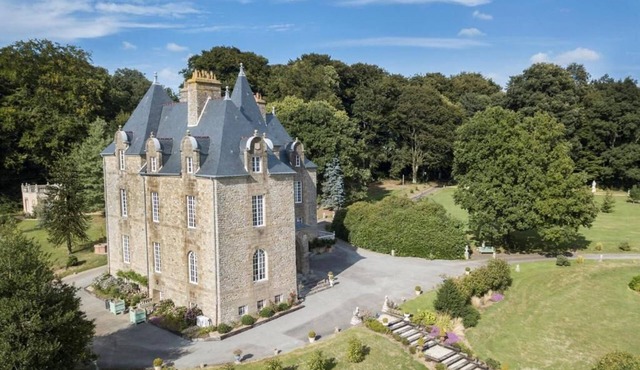 Château de Montbrault