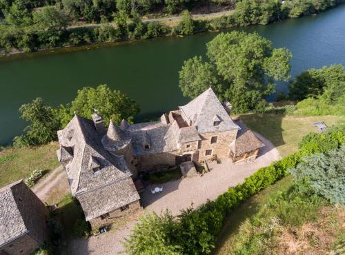 Château de Salamon - plage privée