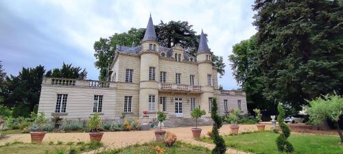 Château des quatre tourelles