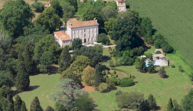 Château du Pegulier Location Intégrale in Montaut-Ariège