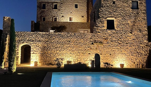 Château Féodal au Coeur des Baronnies Provençales