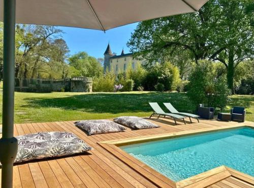 Château avec Piscine aux portes de Bordeaux - Parc arboré & Chambres élégantes