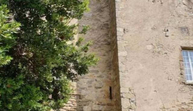 Château Historique XIe - 9 Couchages