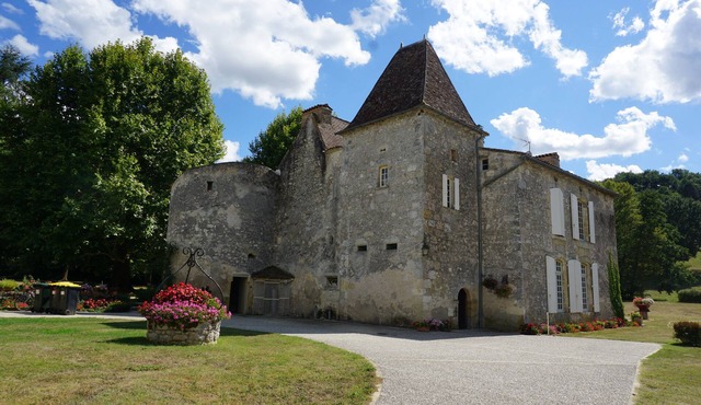 Château Privé Avec Grand Parc, Foret et Piscine