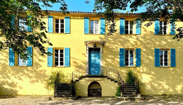 Château Trians - Exceptional estate in Provence, swimming pool & vineyard