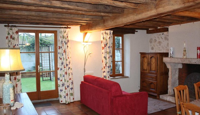 Charming cottage near castles, garden and river